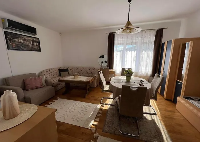 Becehegyi Vendeghaz * Balatongyörök