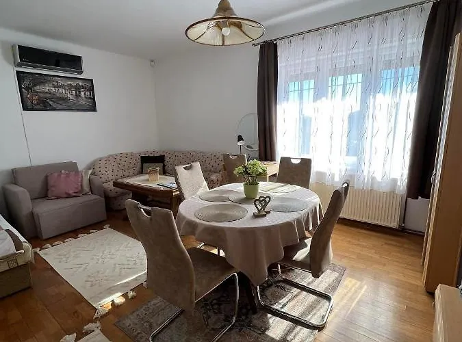 Feriehus Becehegyi Vendeghaz *